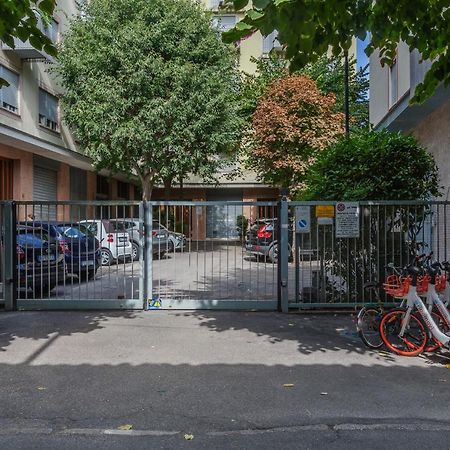 Apt W/Terrace 10 Min Walk From Piazza S.Stefano Bologna Exterior photo
